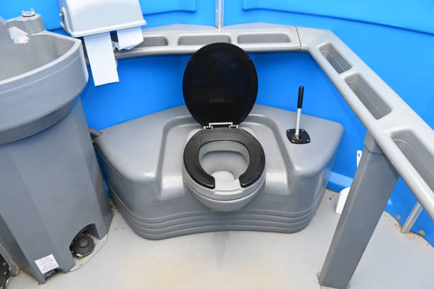 Best Portable restroom trailer rental  in Fair Oaks, VA